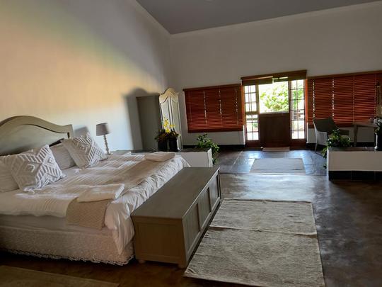 ROOM 4
