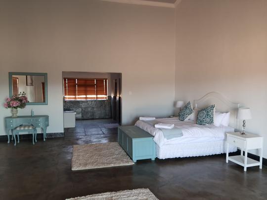 ROOM 1